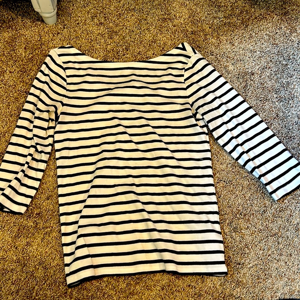 GAP striped 3/4 sleeve shirt with low back